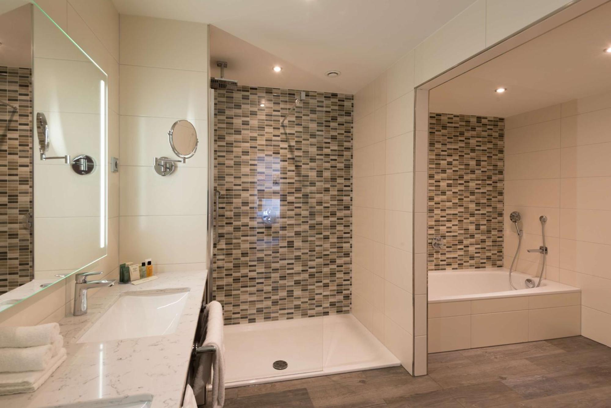 Hilton Garden Inn Frankfurt City Centre Франкфурт-на-Майне Экстерьер фото